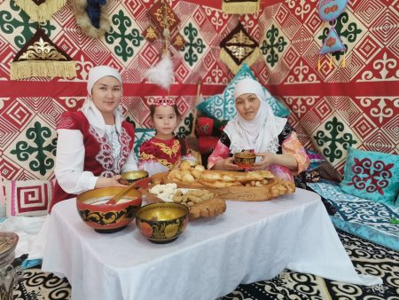 "Ана, әже және мен" атты байқау