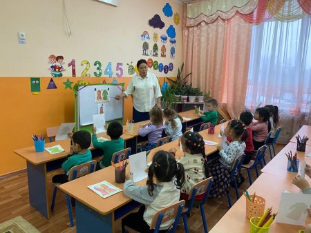 Шығармашылық дағдыларын зерттеу іс-әрекетін дамыту (сөйлеуді дамыту, қоршаған ортамен танысу, сурет салу, жапсыру)