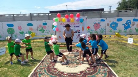 «Жүгіреміз, зырлаймыз»