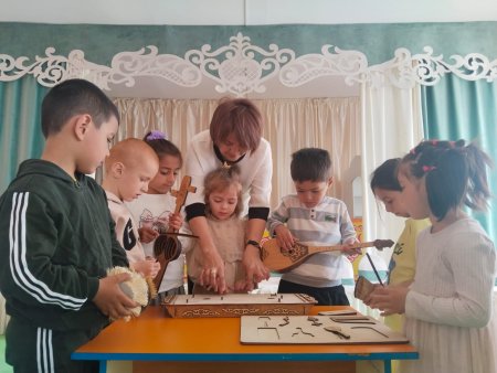 Кеңес беру: "Бала өміріндегі музыка"