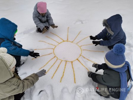 Қар бетіне сурет салу